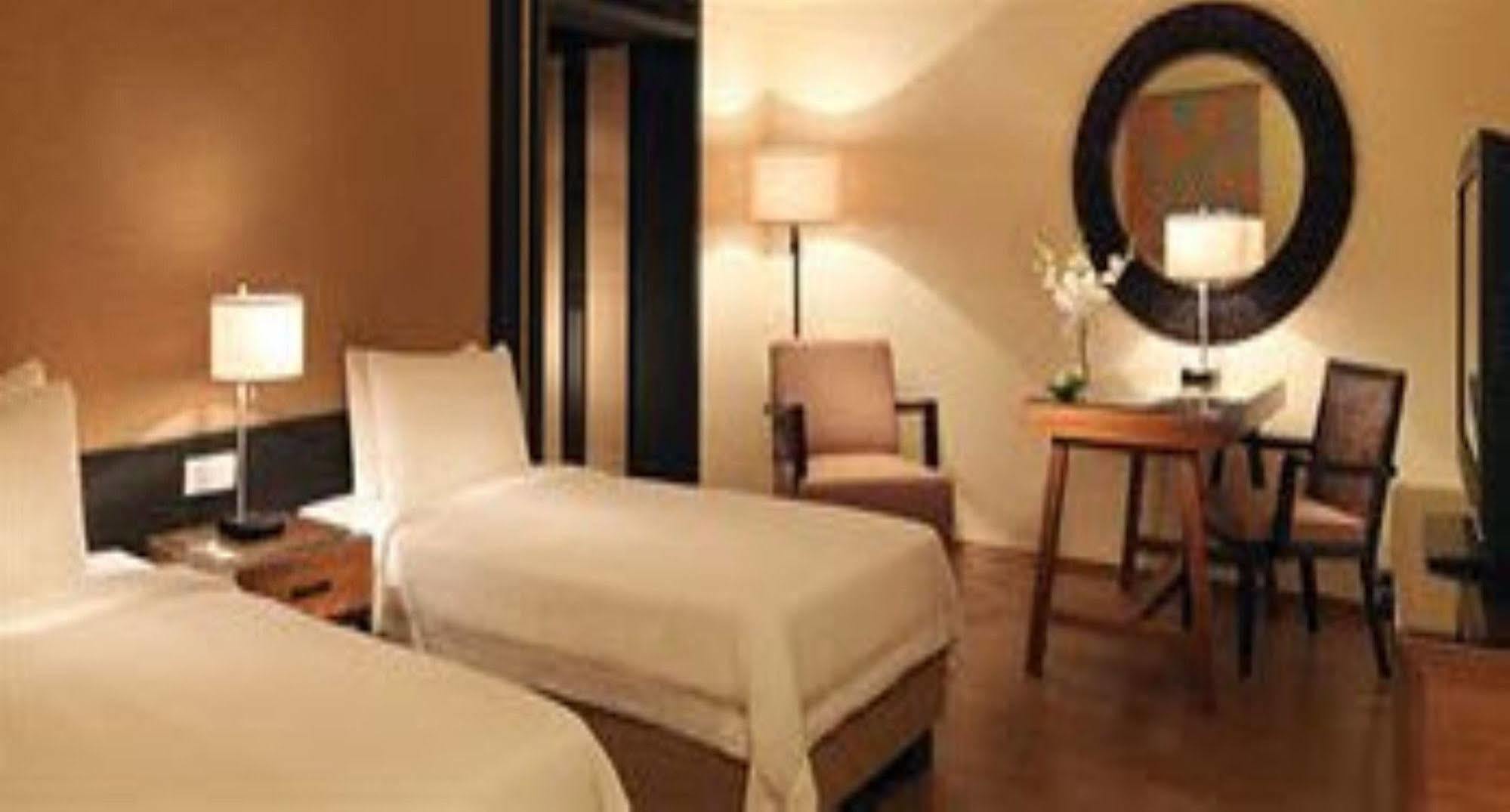 Hyatt Regency Kuantan Resort Eksteriør bilde A room at the hotel