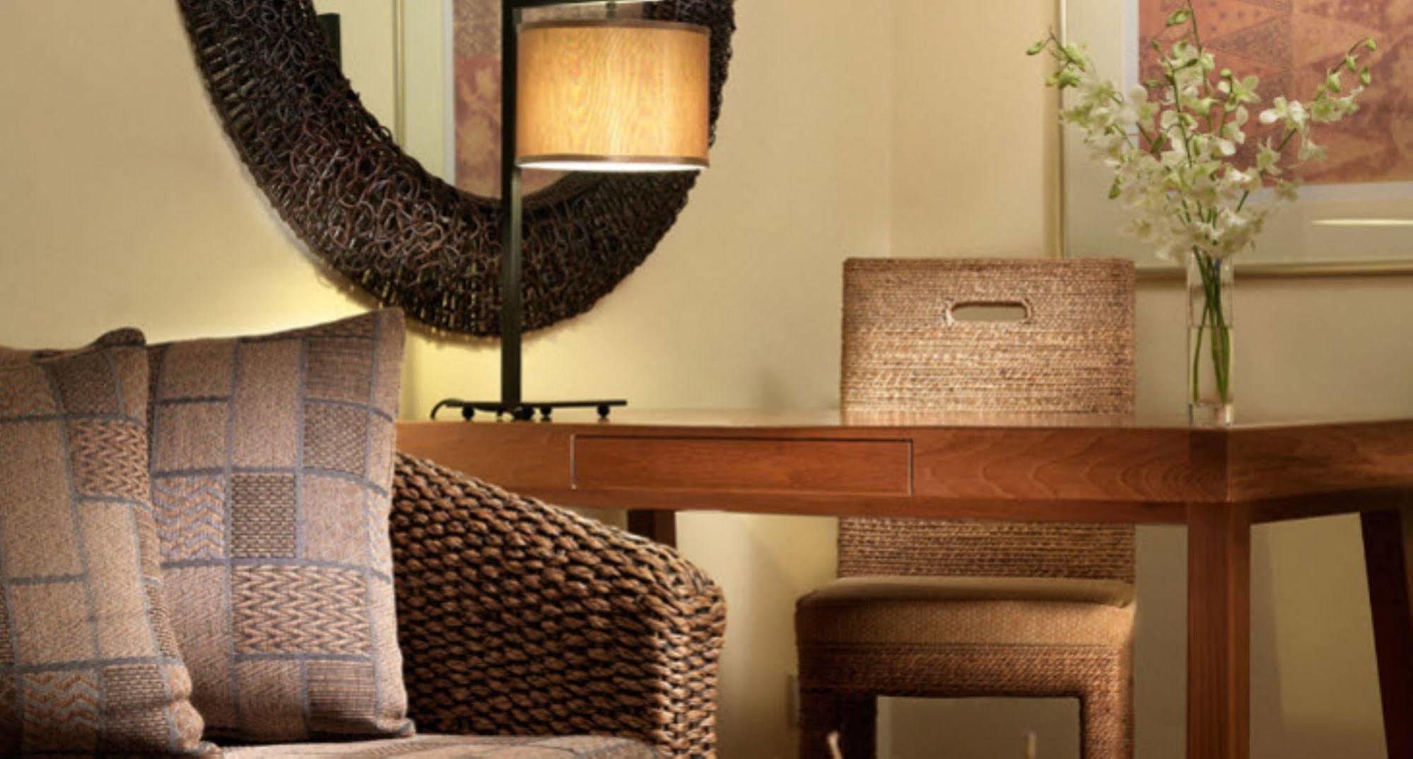 Hyatt Regency Kuantan Resort Eksteriør bilde A table lamp